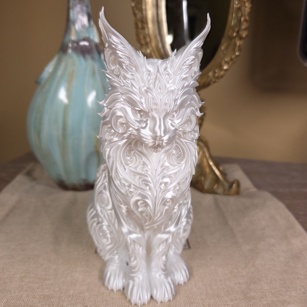 Hand Crafted Maine Coon Cat NWT!